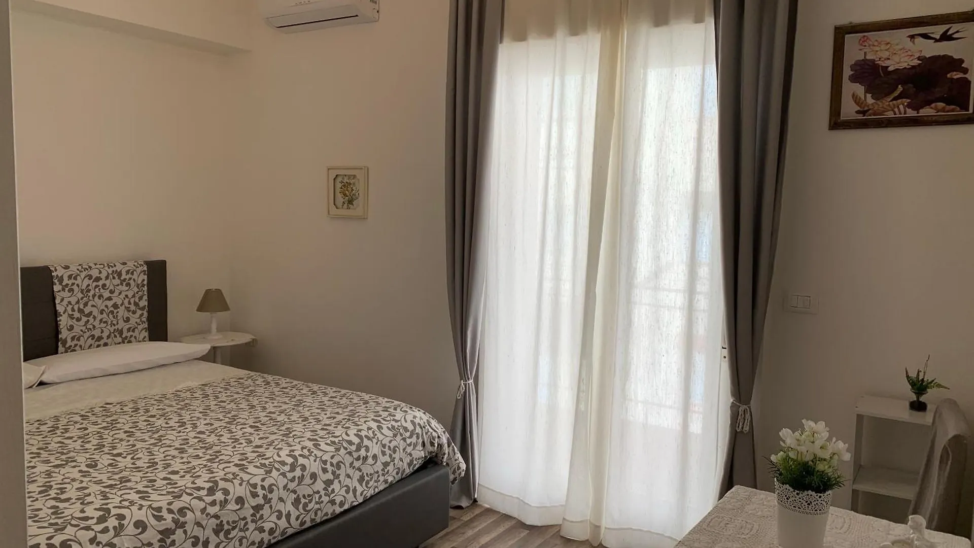 לינה וארוחת בוקר פאטי B&B Liola'